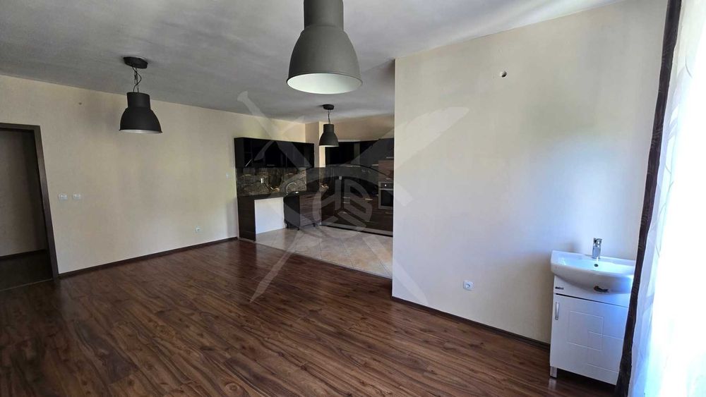 Продава се Тристаен апартамент в Пловдив, Кючук Париж - 100 кв.м за 1840 €/кв.м - Снимка #4