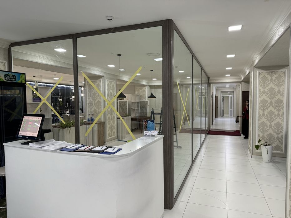 Стекляные перегородки