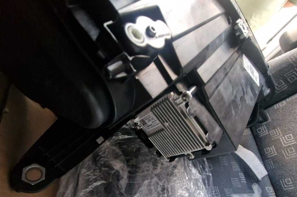 Far stanga si dreapta VW Passat B9 full LED