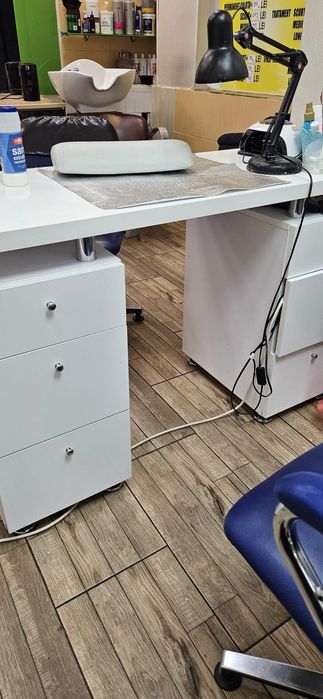 Masa manichiura utilizata