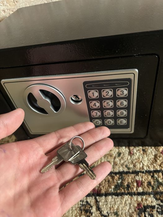 Сейф сэйф Подарка на 7 мая safe