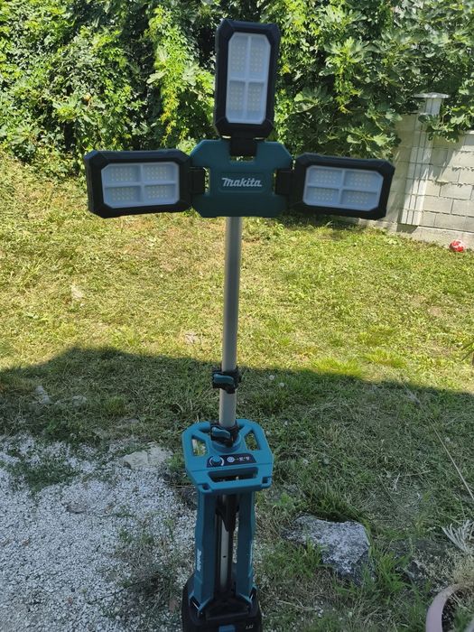 2026 - Makita ML 014G / XGT / 40 V - Мощна светлинна кула 15000 Lm