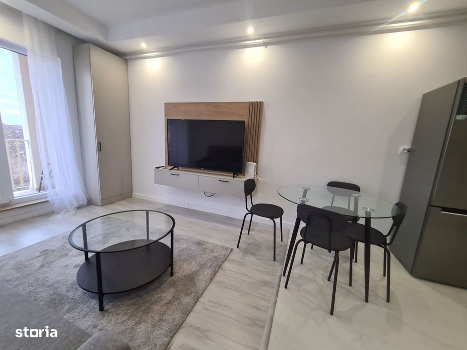 Studio Dublu în Cosmopolis – Mobilat & Utilat– Loc de Parcare - Comisi — fotografia 3