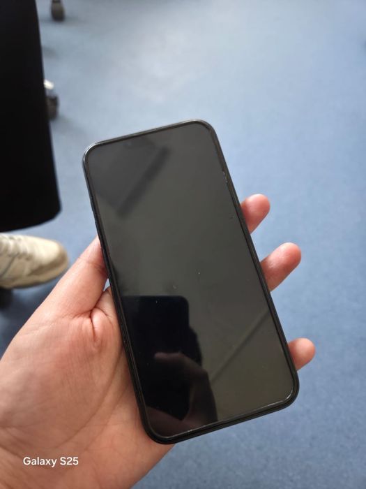 Продаю iphone 13 в идеальном состоянии.