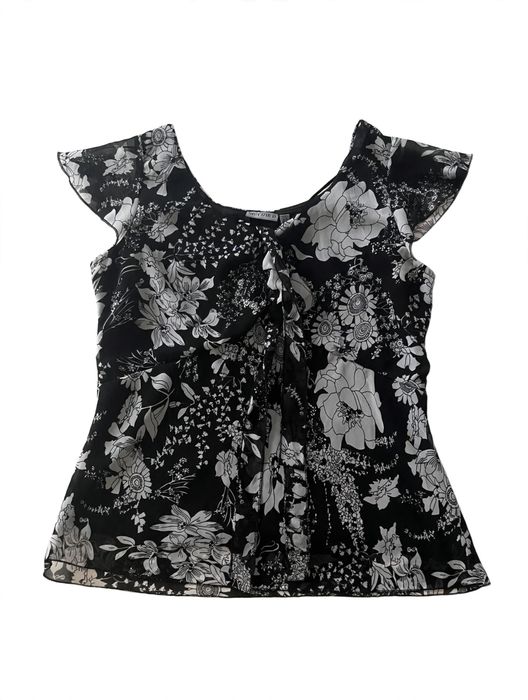 Bluza neagra voal cu flori albe si fundita - Marime M