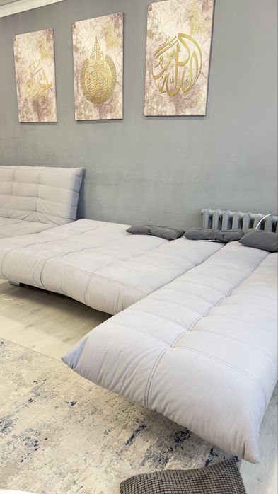 Продам два дивана с оттоманкой.