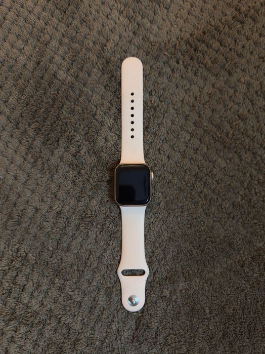 Apple watch 5 (40mm)