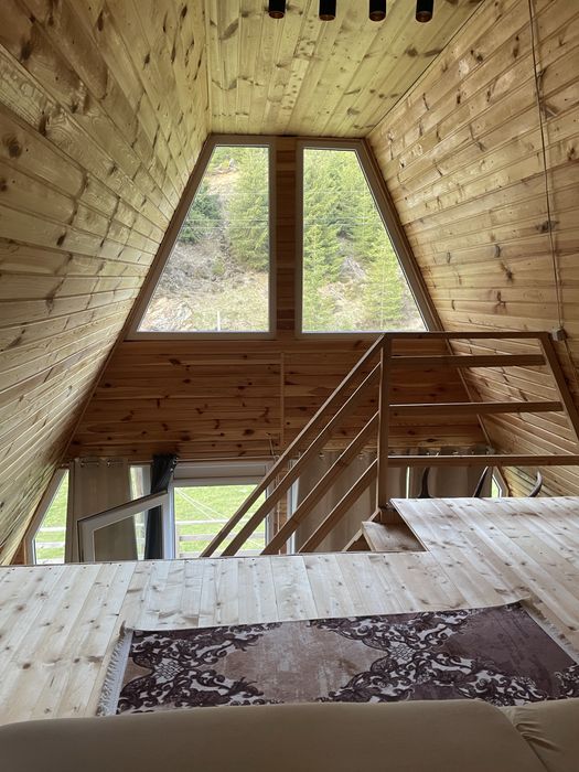 Cabană A-Frame de poveste în Poiana Horea – Munții Apuseni