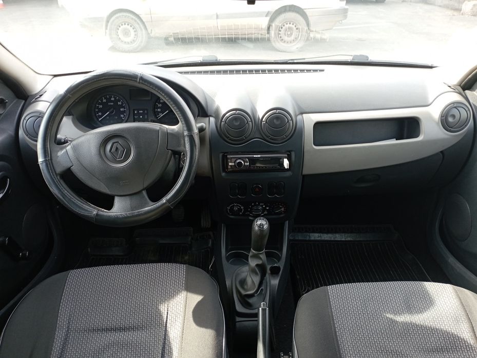 Рено Логан 2013 г.