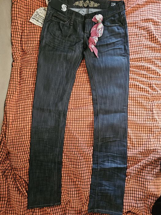 Нови дънки SIXTY