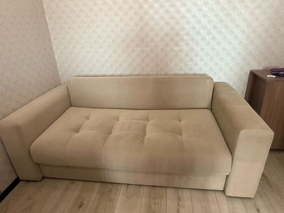 Диваны, комплект мягкой мебели