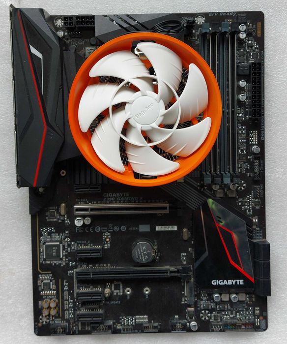 KIT i7 9700 3.0GHz + GIGABYTE Z390 GAMING X + Cooler Segotep