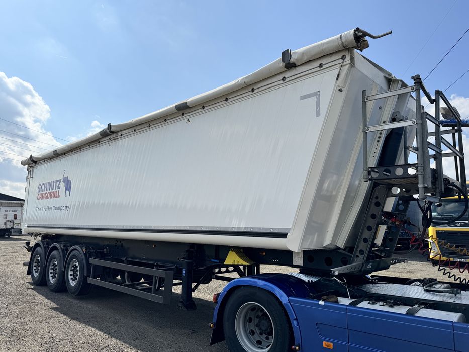 Semiremroca basculabila Schmitz bena cereale 55 mc