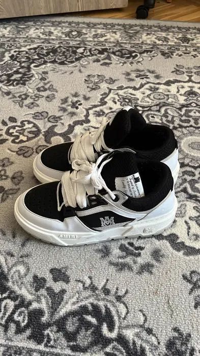 vând papuci amiri ma 1