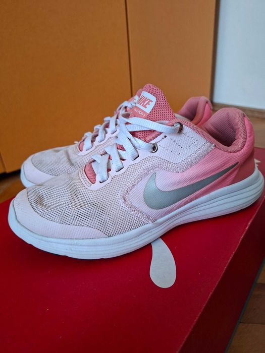 Pantofi pentru alergare marime:32