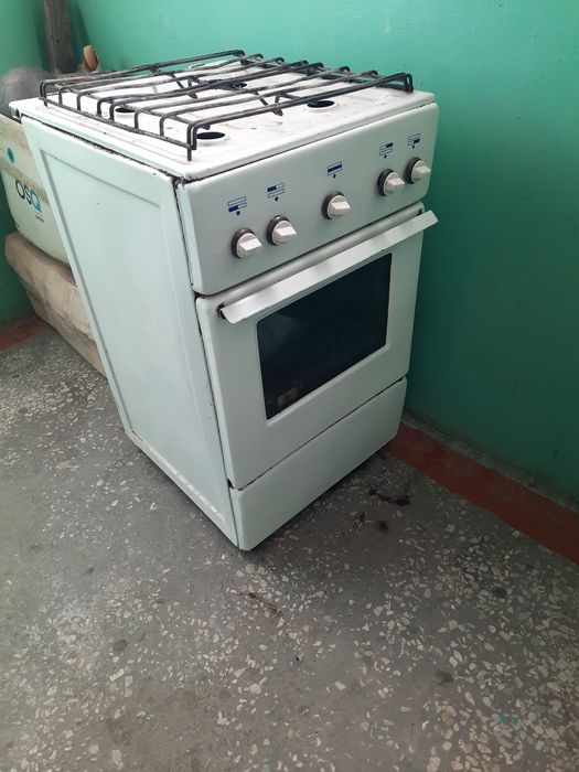 Продам газ плиту советского производства