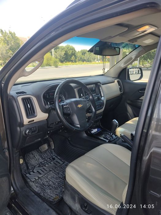 Продам внедорожник