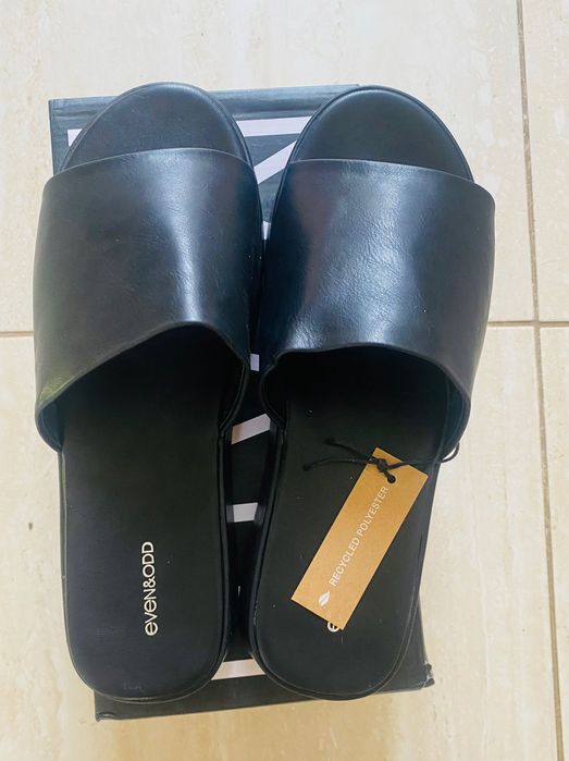 Нови дамски чехли 43 номер