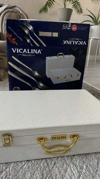 Столовый набор на 12 персон