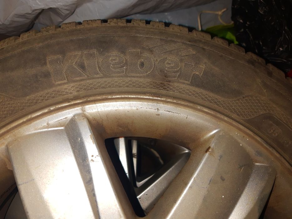 Джанти 16 4х100 със зимни гуми за Renault