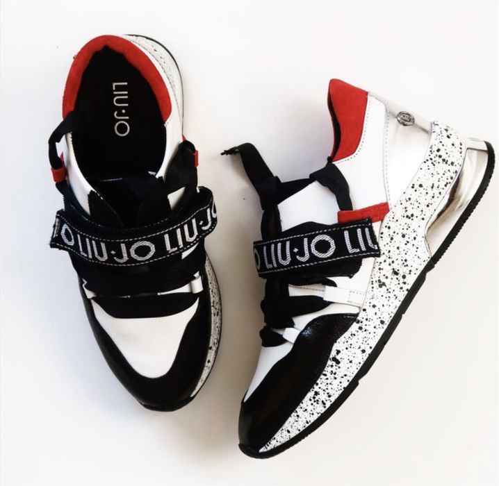 Сникърси Liu Jo