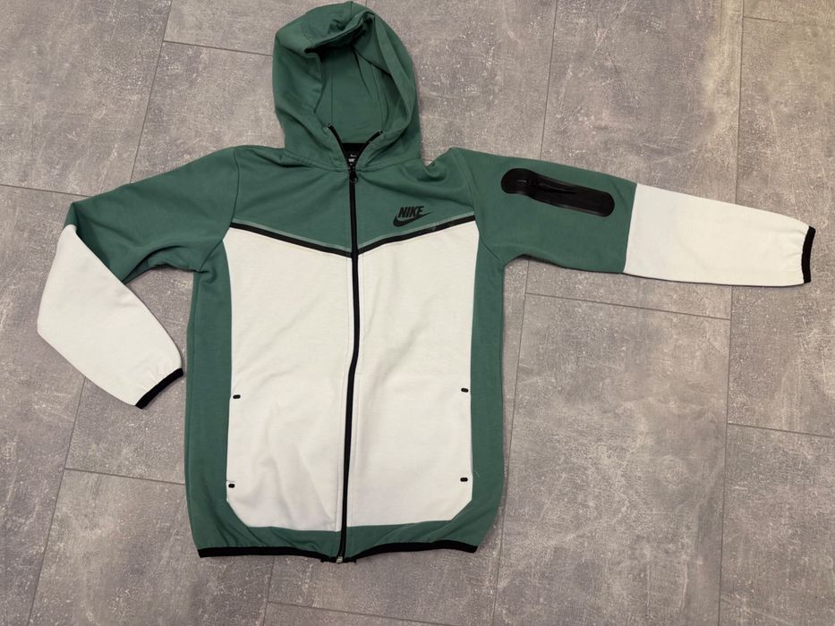 Детски екипи Nike и Adidas