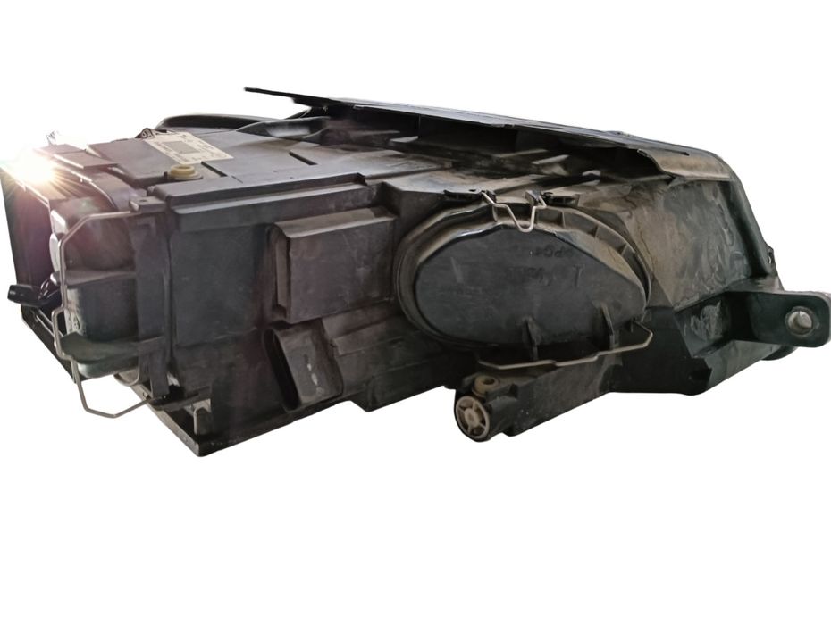 Far Stanga Fata Volkswagen Passat 3C2 2005 - 2010 3C0941751G