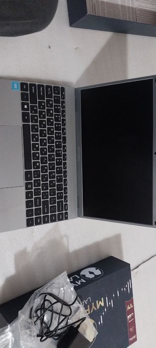 Номи MYFXBRO ноутбук хали янги