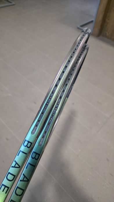 Vand doua rachete Wilson Blade 98 v8 305 g