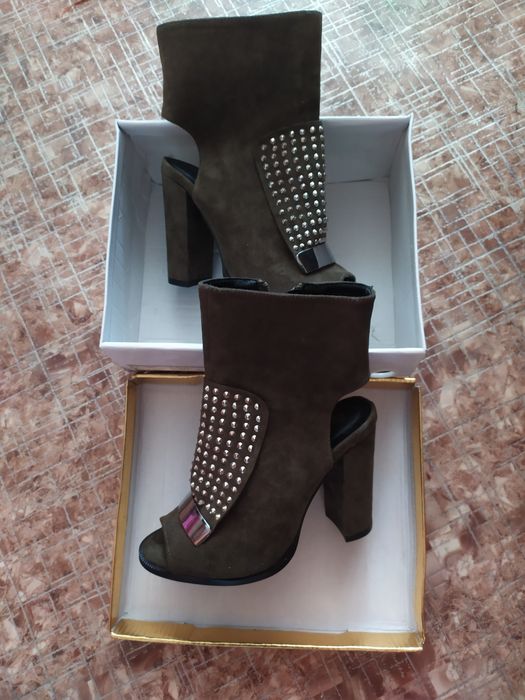 Продам обувь новая