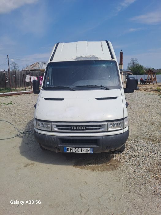 Dezmembrez iveco daily