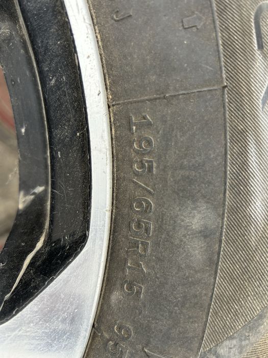 Диск с шинами размер 195/65/15