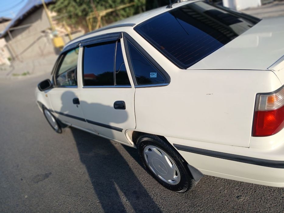 Sotiladi Nexia 1 sons 2004 yil