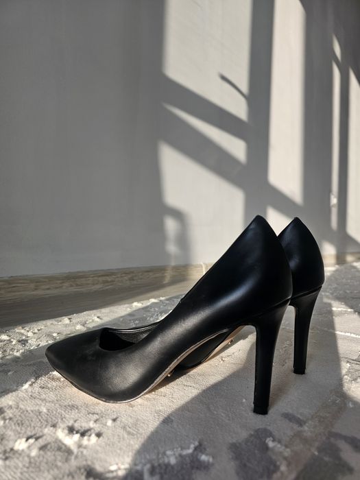 Туфли-лодочки чёрного цвета