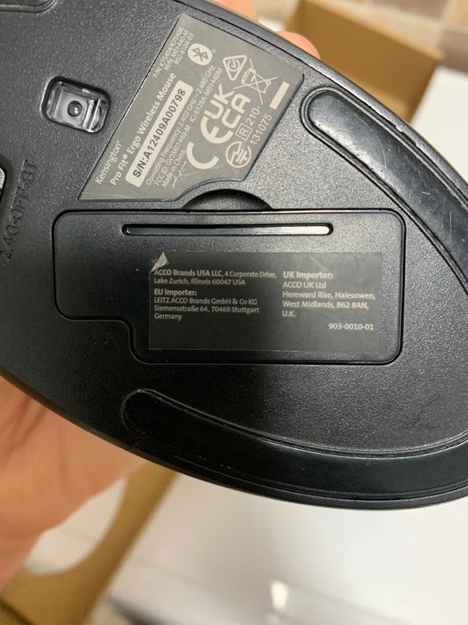 Mouse ergonomic ca si nou