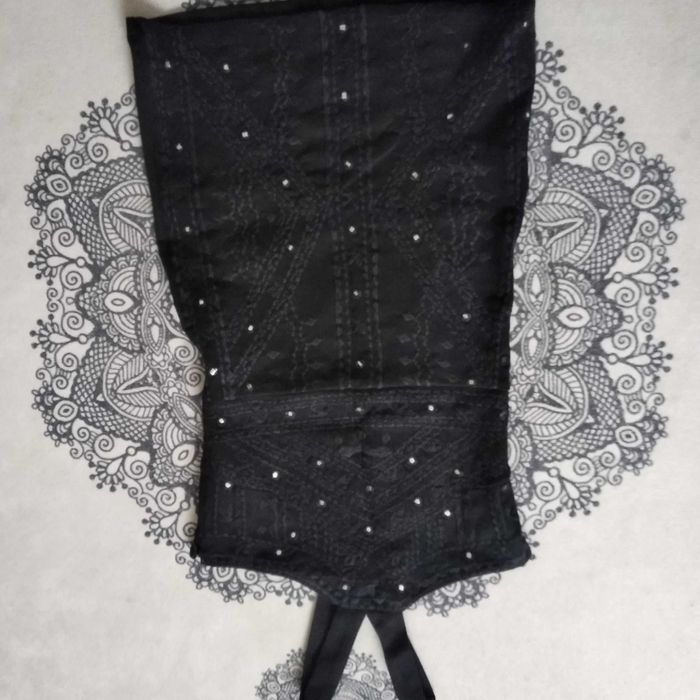 Mango дамска рокля, подходяща и за празник.