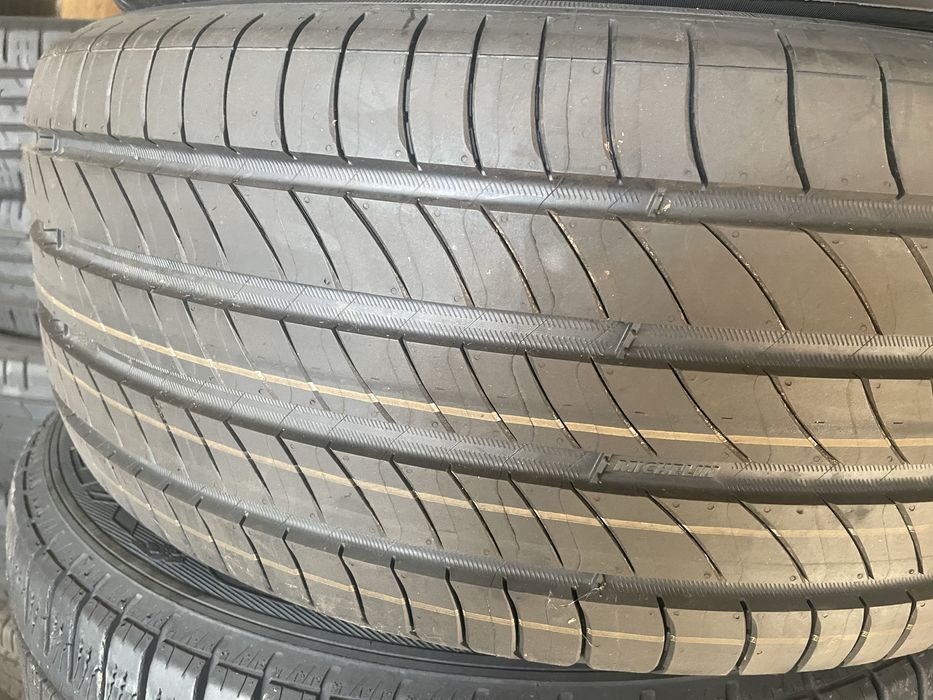 Anvelope Noi 225/55/17 Michelin dot 2024