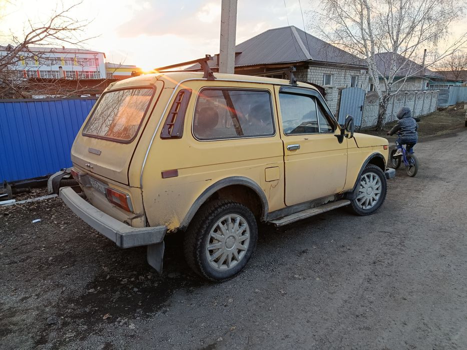 Продам ниву по страховке