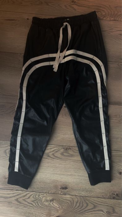 Pantaloni young rich noi