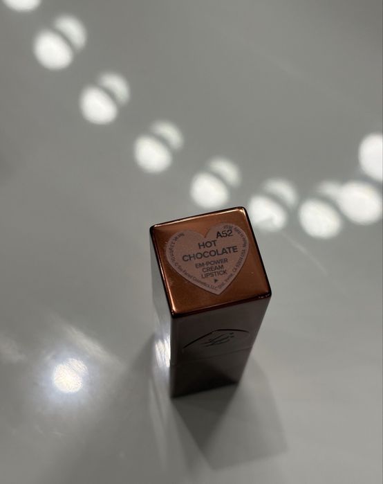 Hourglass Ambient Strobe Lighting Blush руж / Too Faced матово червило