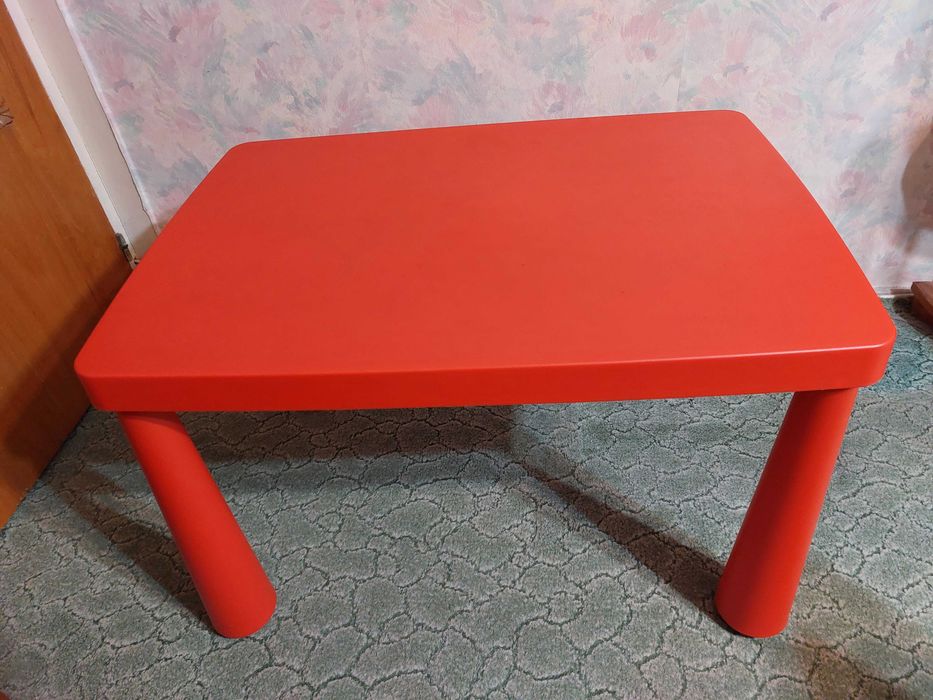 Set masa rosie cu scaun albastru spatar Mammut Ikea pt copil