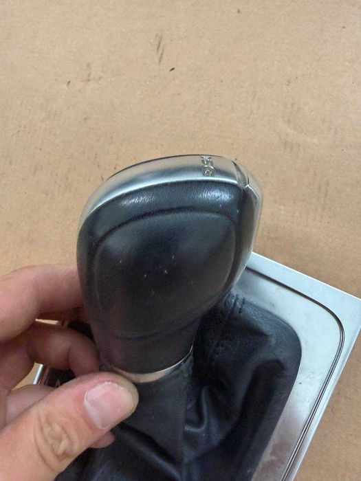 Manson nuca schimbator DSG 2 cu rama si afisaj VW PASSAT B7 CC model 2013