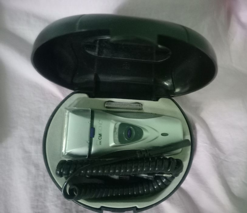 Продам Электробритву