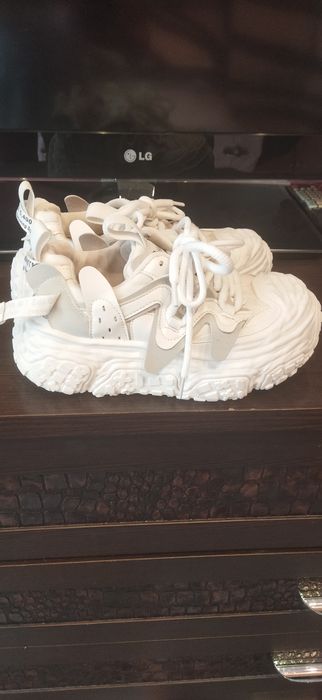 Кроссовки на платформе 37р.