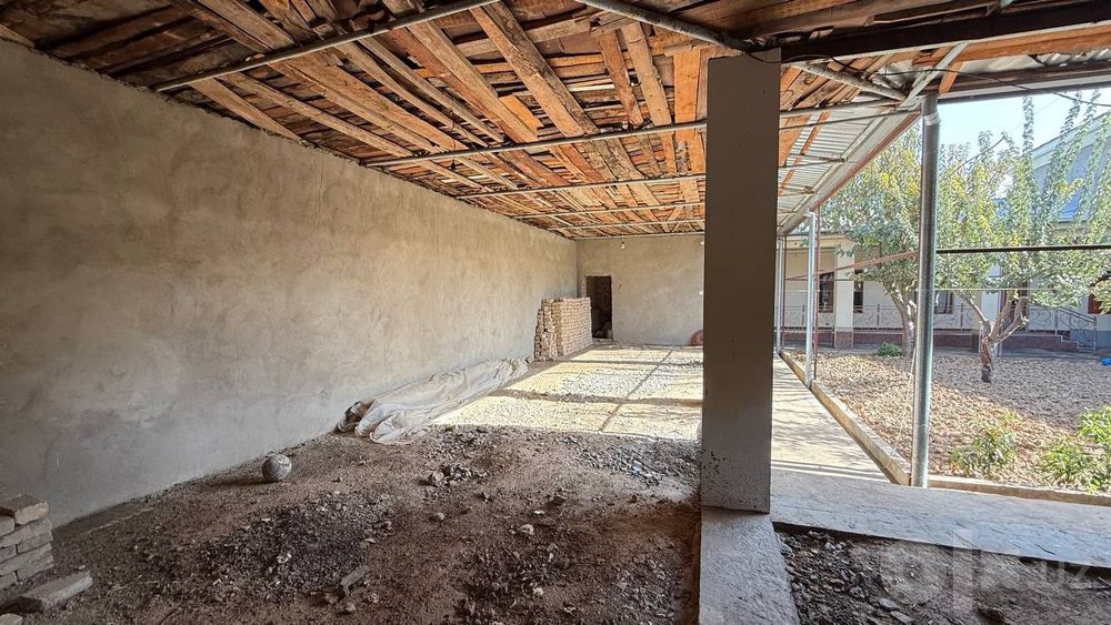 Uchtepa tumani Shtabda Hovli sotiladi