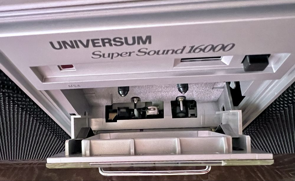 UNIVERSUM  Super Sound 16000- като НОВ !!!