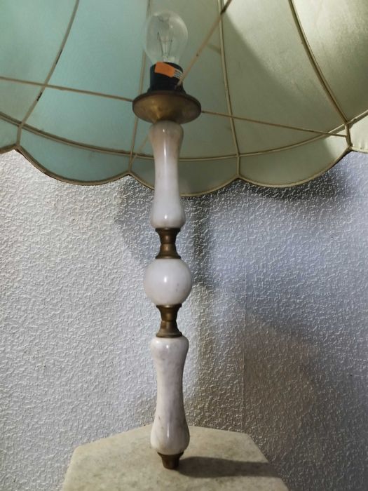 Ретро лампа от мрамор