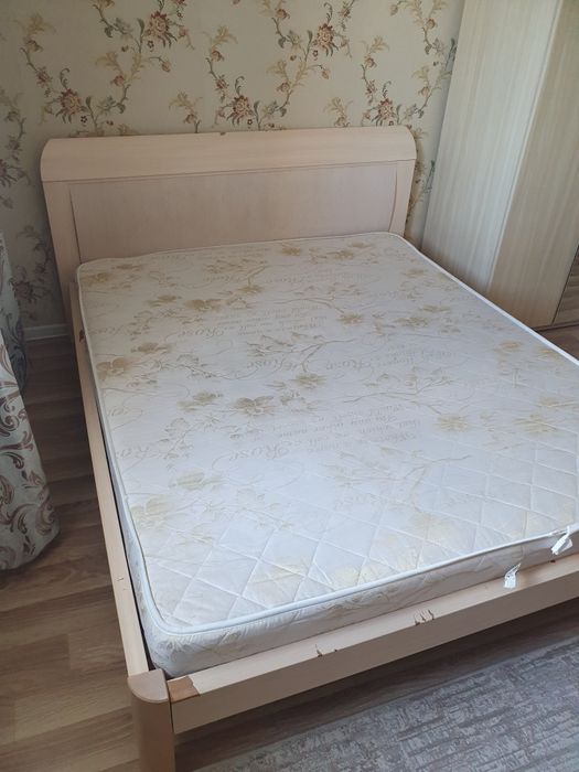 Продам кровать двуспальную