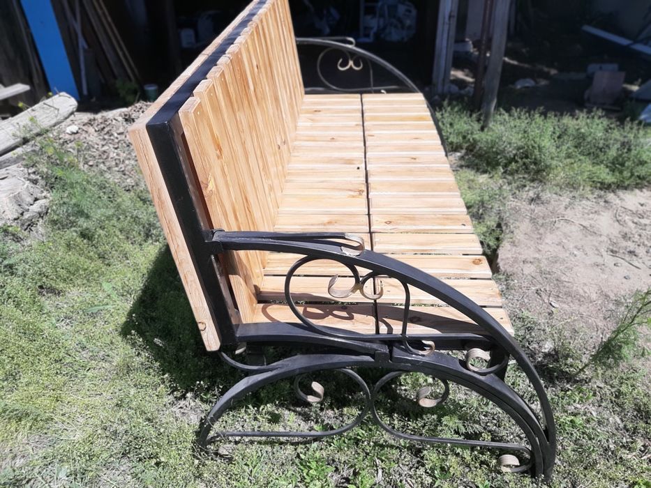 Продам стол лавочка трансформер.