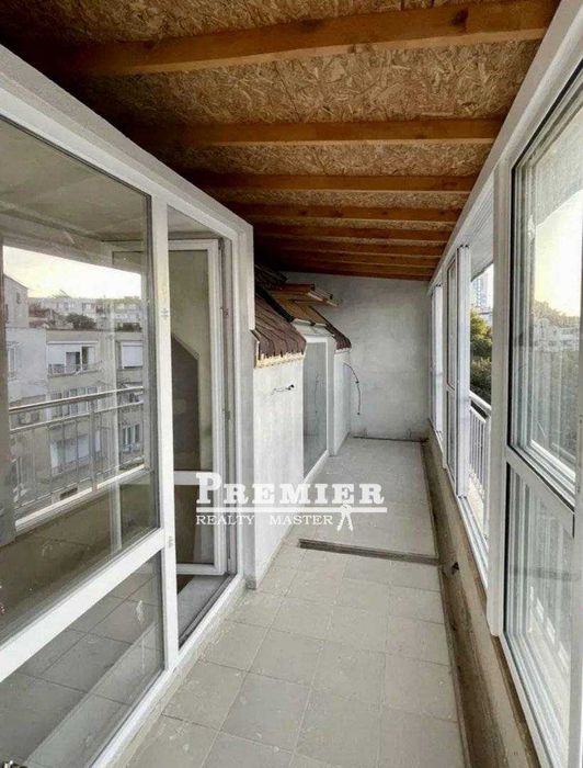 Дава се под наем Двустаен апартамент в Бургас, Лазур - 70 кв.м за 149121.96 € - Снимка #8